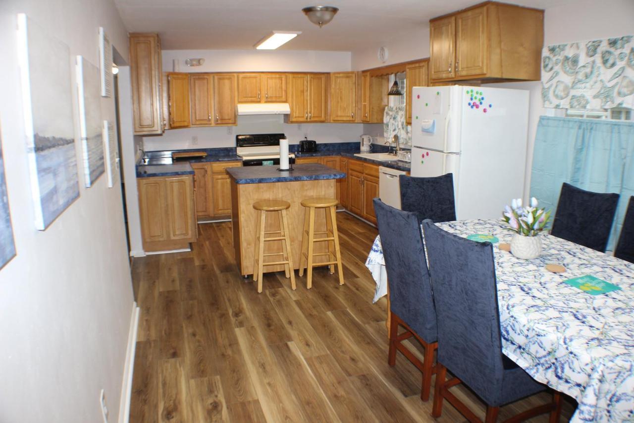 Beautiful Ranch Between Virginia And Norfolk Holiday home Virginia Beach