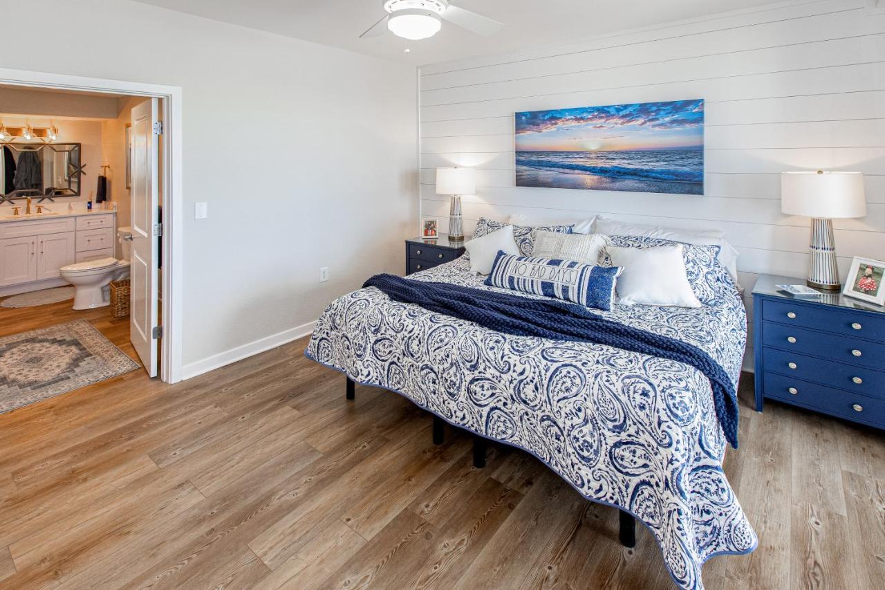 The Sanctuary - Nanny's Grand's B306 Virginia Beach