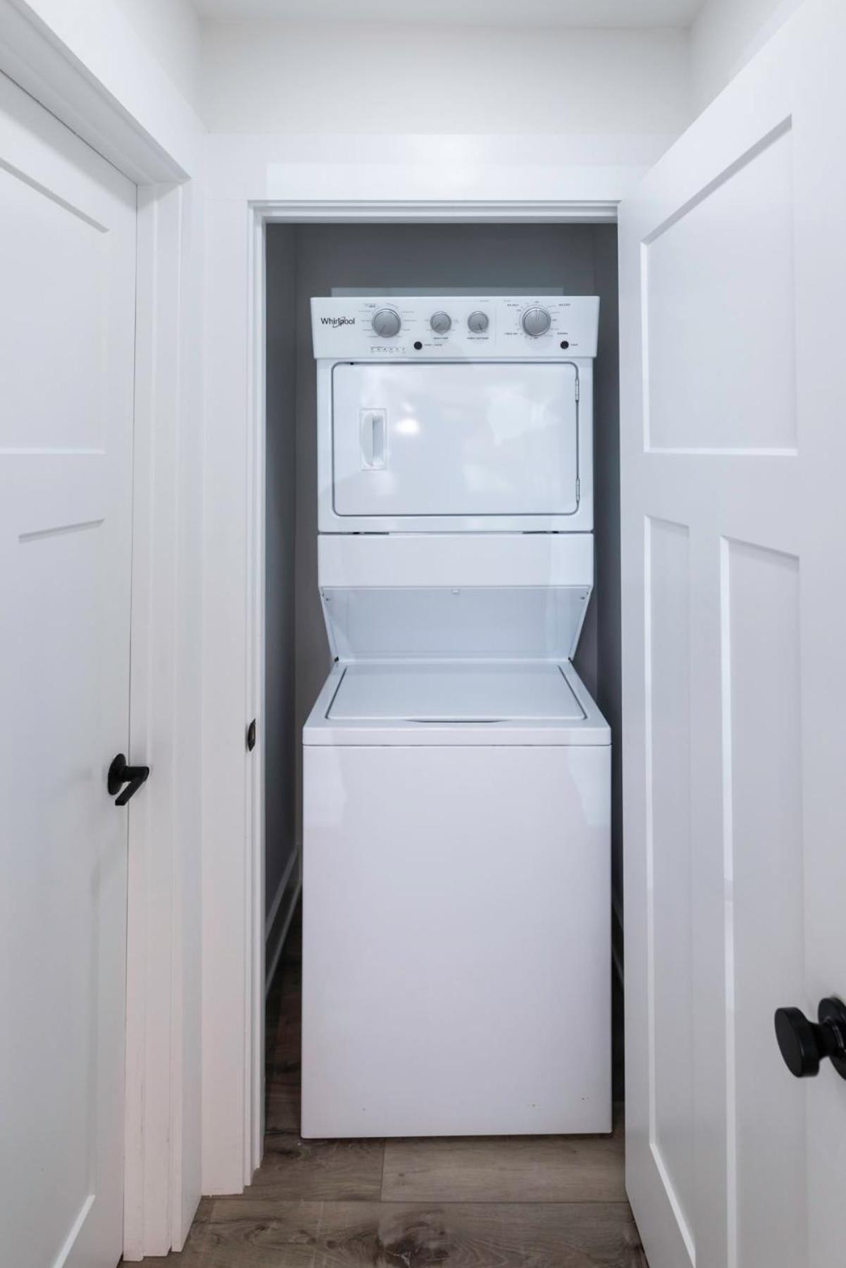 Ocean Lofts In The Vibe #4 - 5 Min Walk To Apartment Virginia Beach
