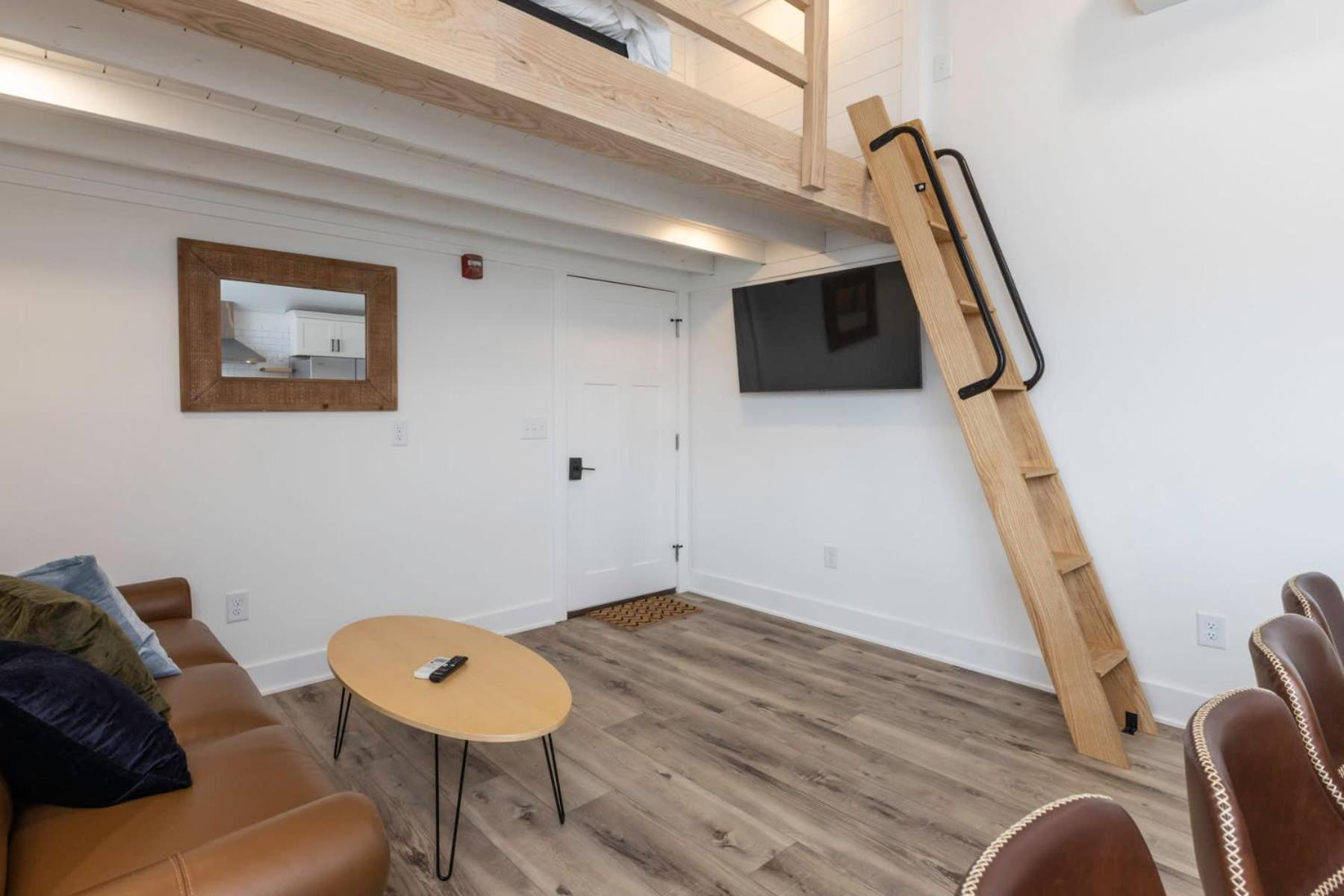 Ocean Lofts In The Vibe #4 - 5 Min Walk To Apartment *