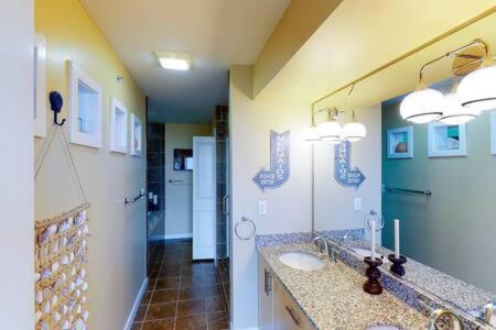 Sojourn Penthouse Sanctuary 4 Br Holiday home Virginia Beach