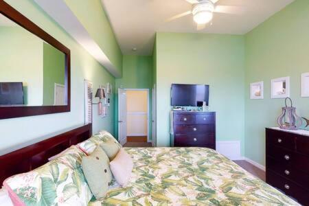 Holiday home Sojourn Penthouse Sanctuary 4 Br *