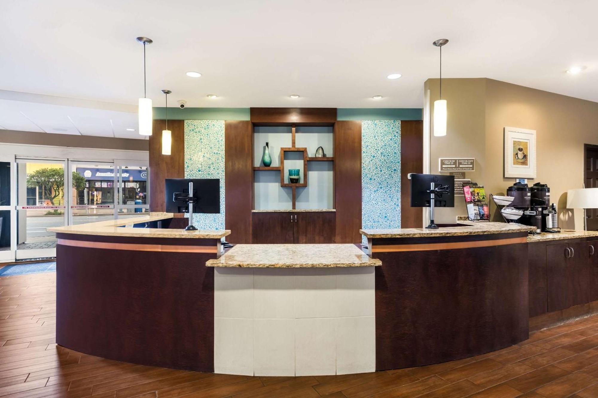 Country & By Radisson, Virginia Oceanfront , Va