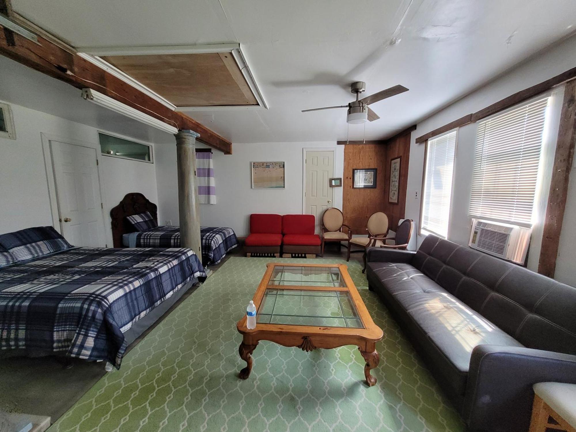 Virginia Vacation Duplex House 1 Holiday home *