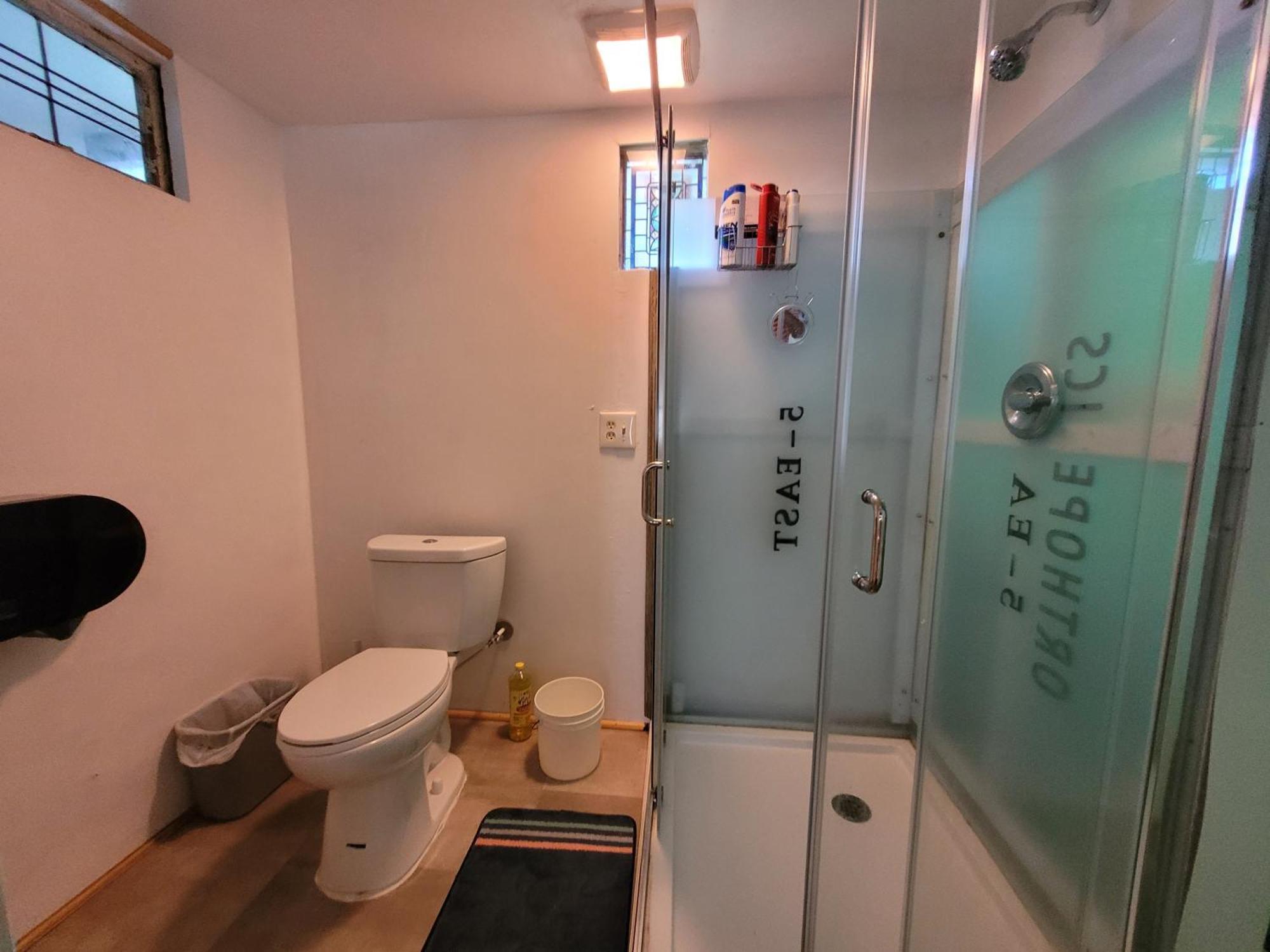 Virginia Vacation Duplex House 1 *