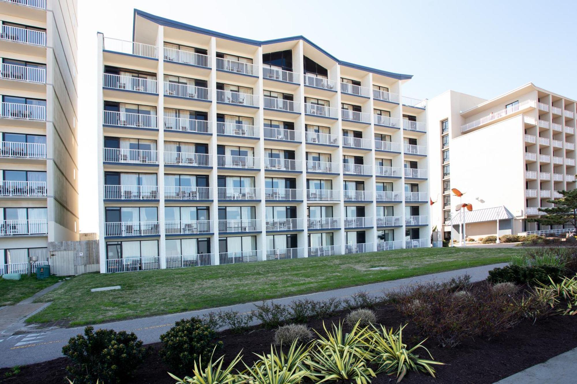 Aqua Vista Hotel