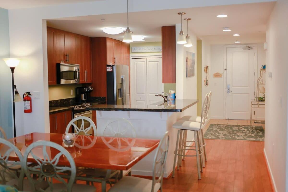 Holiday home Sojourn Haven Sleeps 7 With Pool Near *