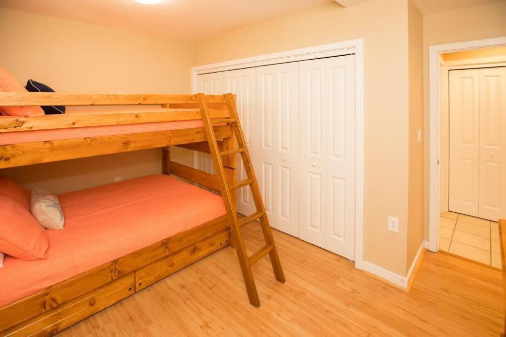 Apartment Sojourn Sanctuary 2 Bedroom Sleeps 7 Virginia Beach