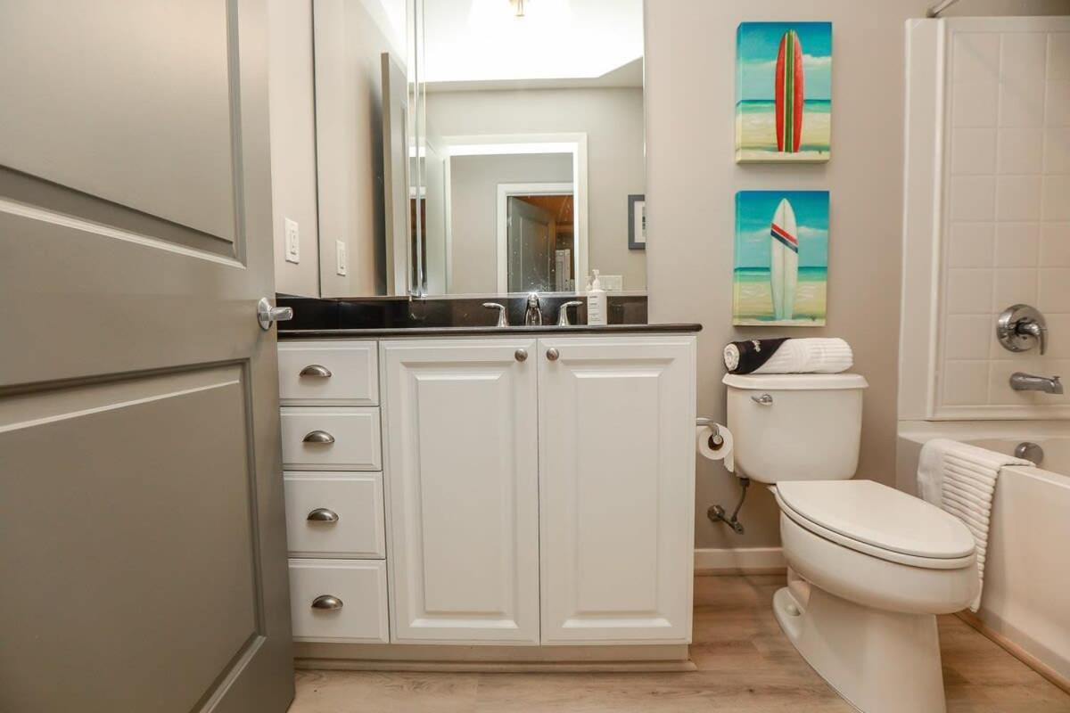 Sojourn Sunrise To Sunset 4br Sleeps 12 Holiday home Virginia Beach