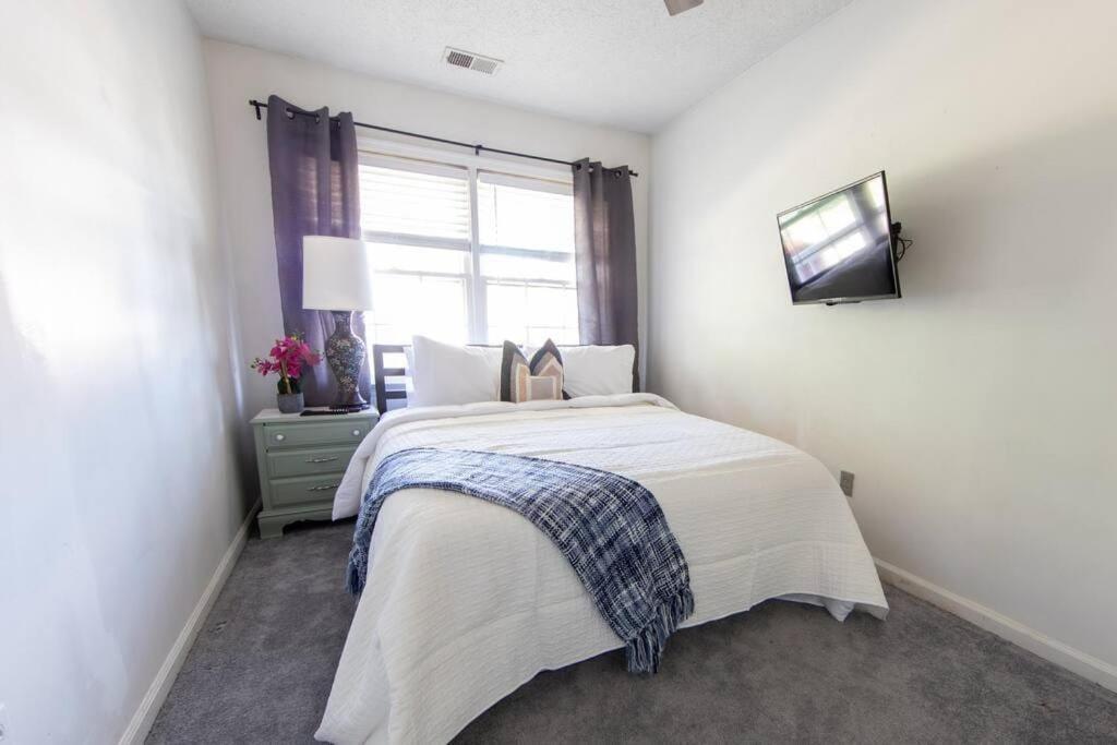Cheerful 2 Bedroom Near Virginia Wesleyan Holiday home Virginia Beach
