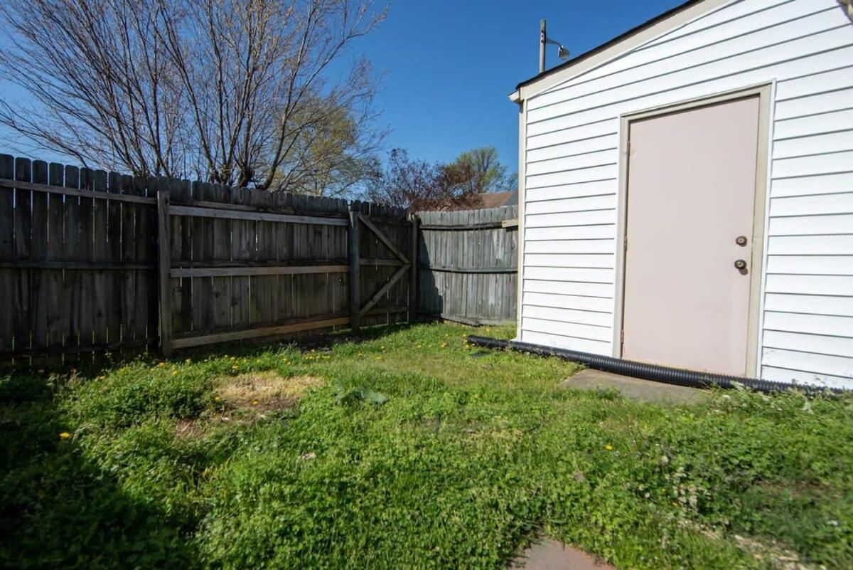 Apartment Sojourn 2 Bedroom Townhouse In Virginia *