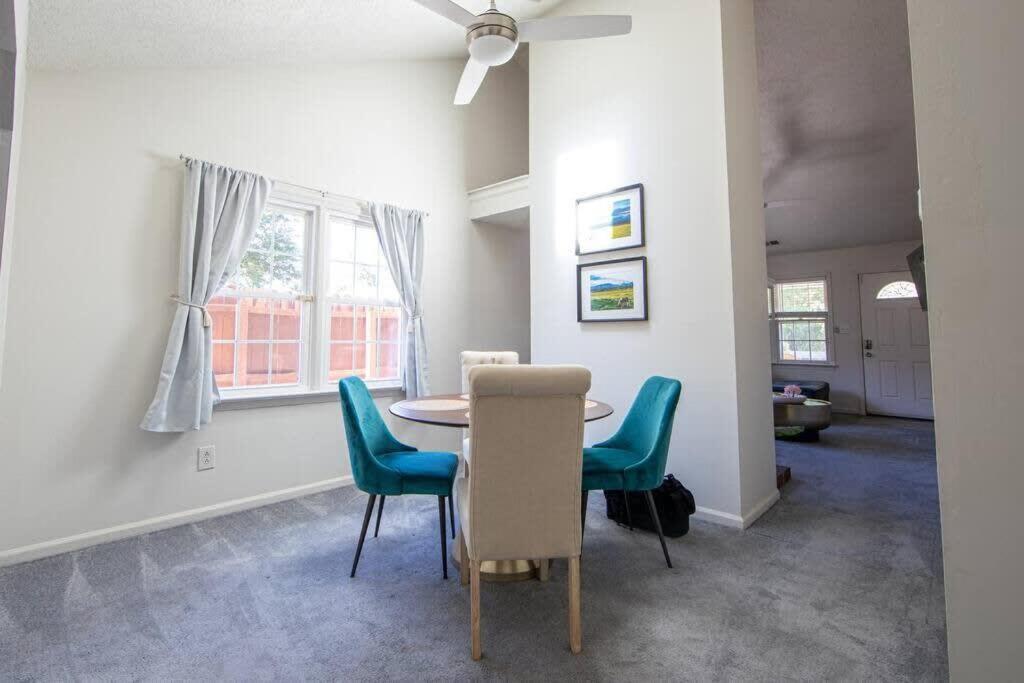 Cheerful 2 Bedroom Near Virginia Wesleyan *