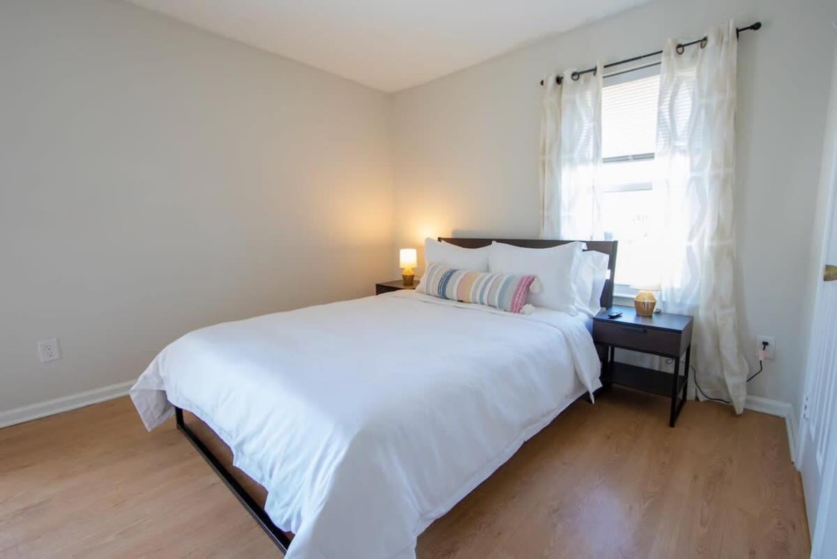 Apartment Sojourn 2 Bedroom Townhouse In Virginia