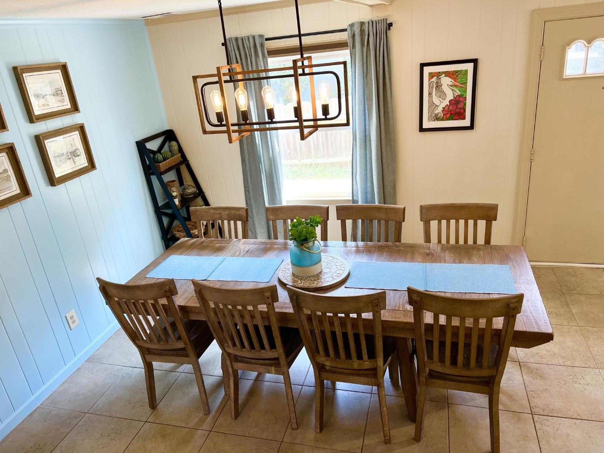 Happy 4bedrooms-3bath Steps To Holiday home *