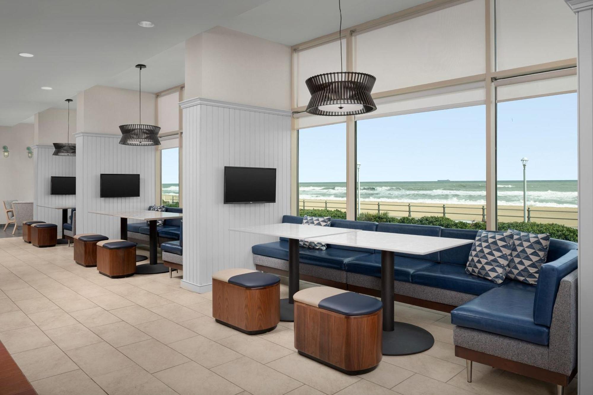 Courtyard Virginia Oceanfront / North 37th Street 3*