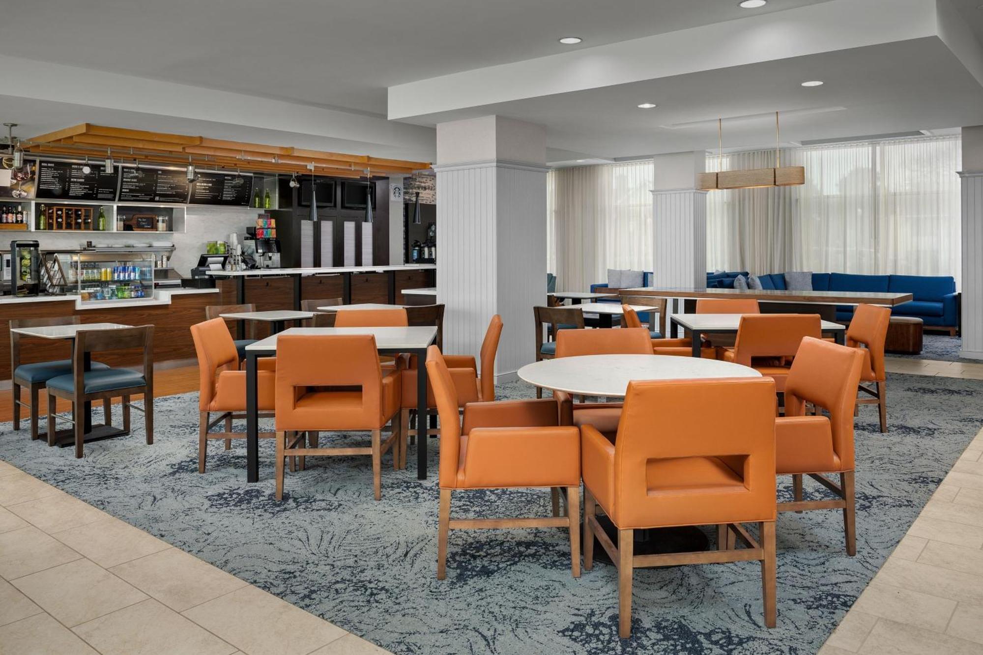 Courtyard Virginia Oceanfront / North 37th Street 3*