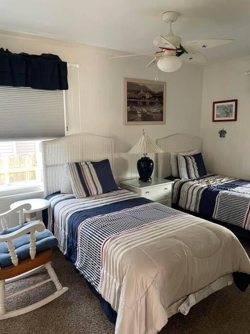 Absolute 4bedrooms-3bath Steps To Holiday home