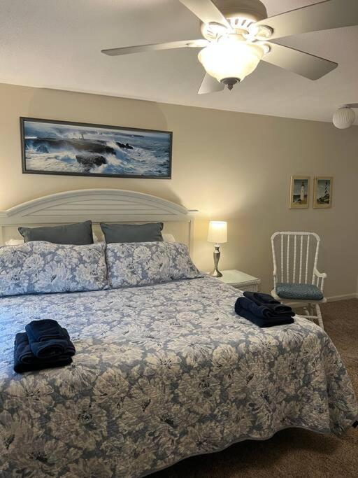 Absolute 4bedrooms-3bath Steps To