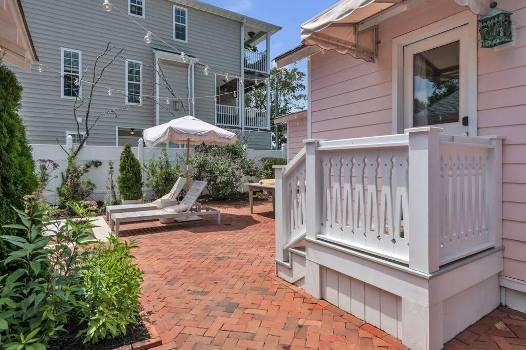 The Pink House * Virginia Beach