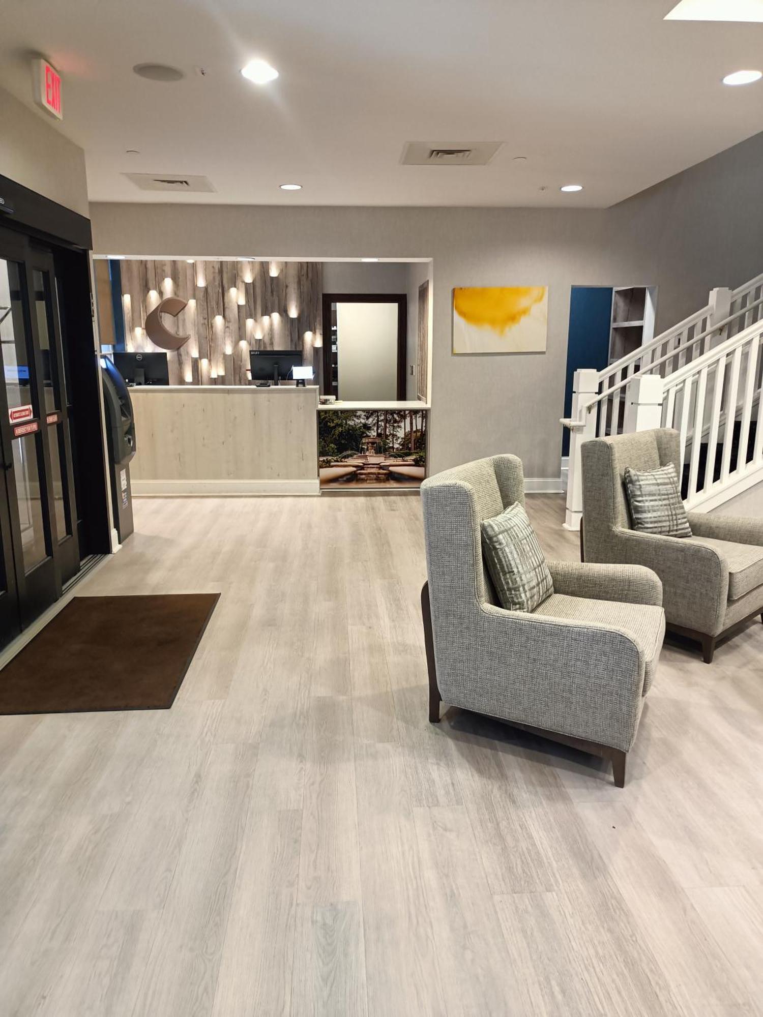 Comfort & Virginia - Norfolk Airport