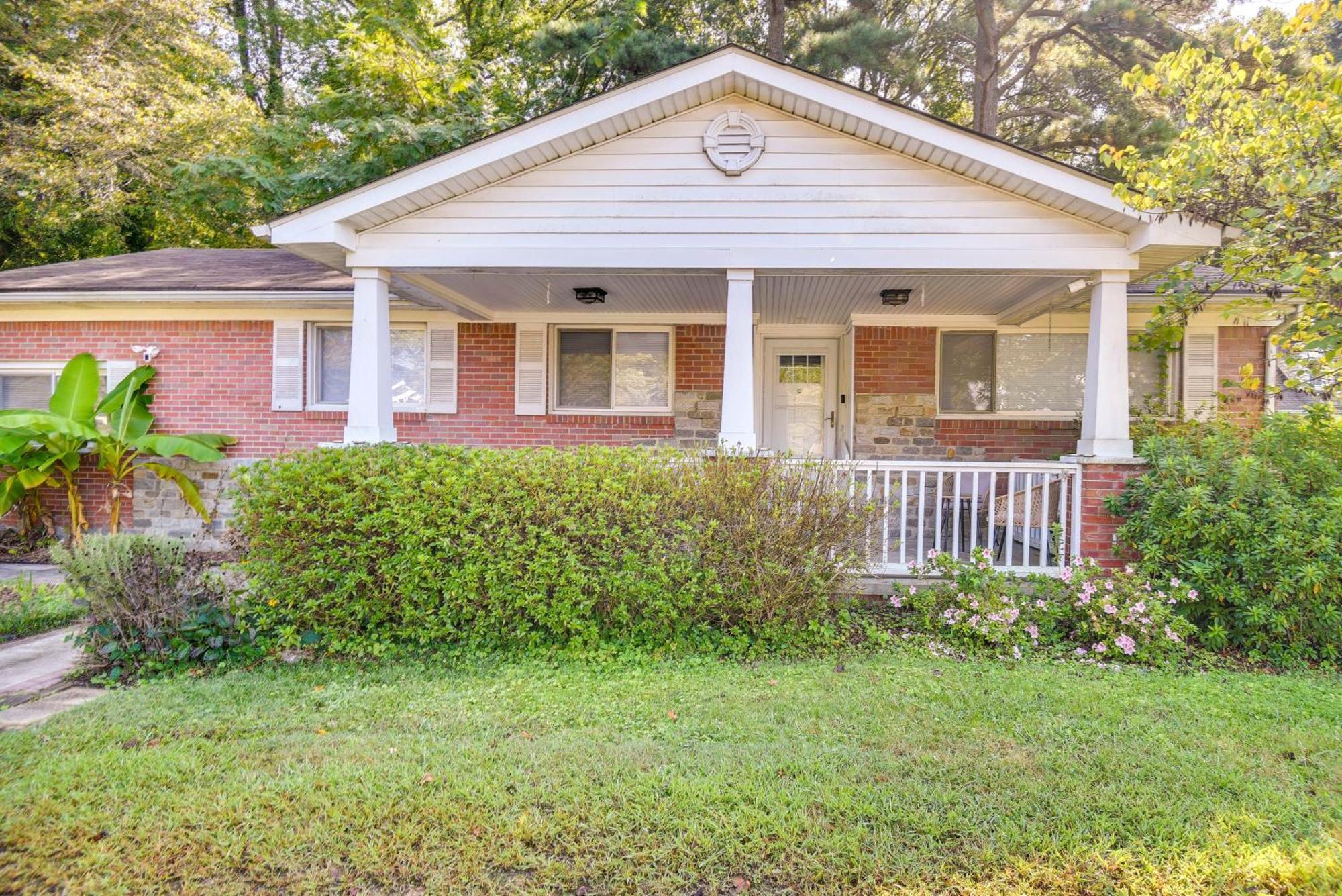 Holiday home Pet-friendly Norfolk Retreat About 7 Mi To Beach! Virginia Beach