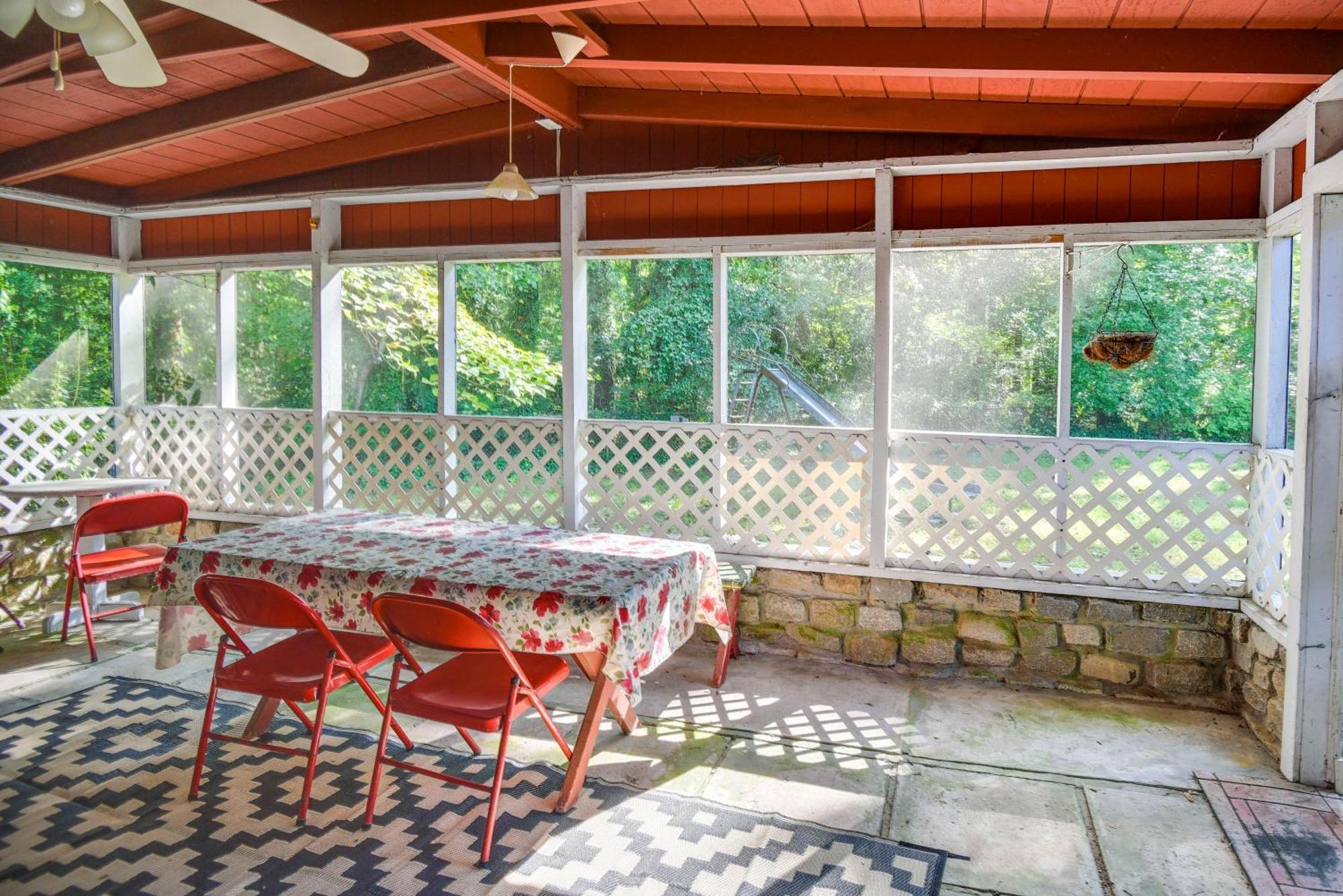 Pet-friendly Norfolk Retreat About 7 Mi To Beach! Virginia Beach