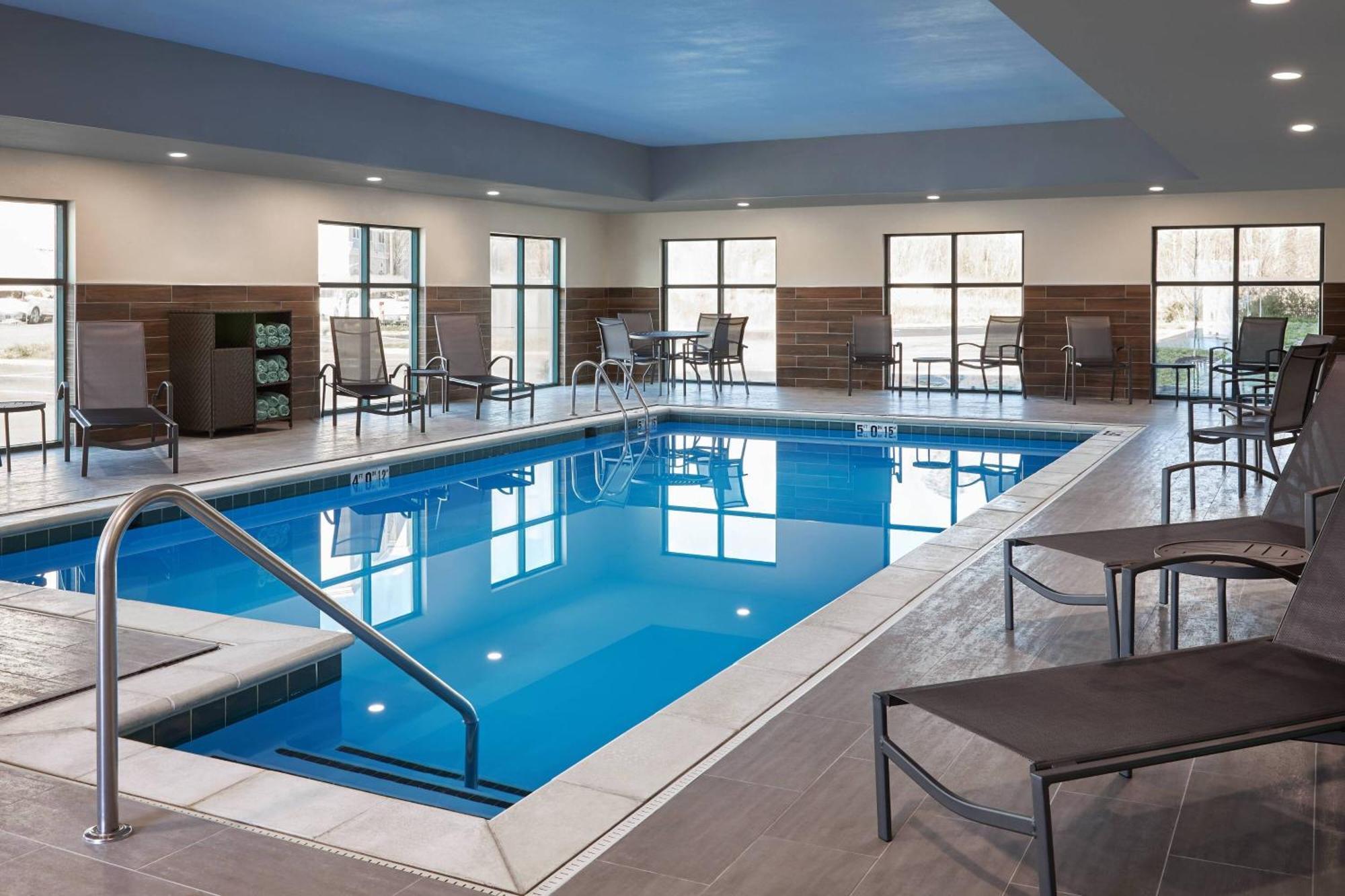 Fairfield & By Marriott Virginia Beach/norfolk Airport Virginia Beach