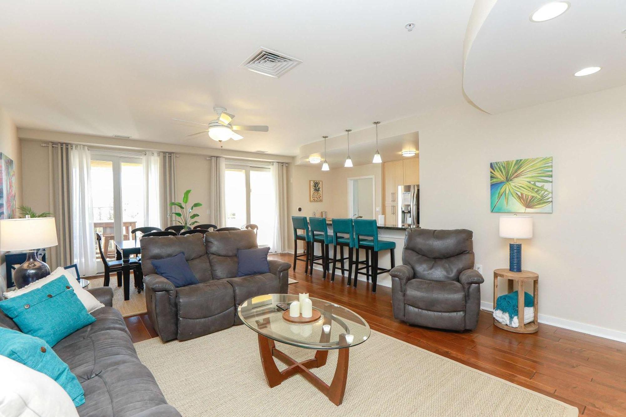 Holiday home Sojourn's Sanctuary Vitamin Sea Sleeps 6