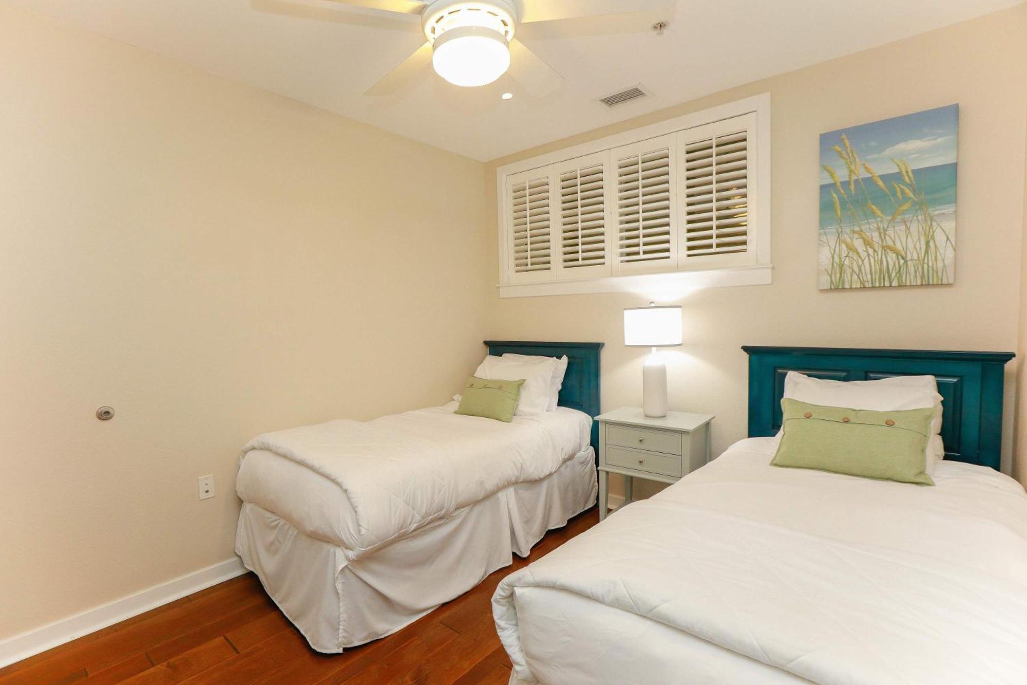 Sojourn's Sanctuary Vitamin Sea Sleeps 6 Virginia Beach