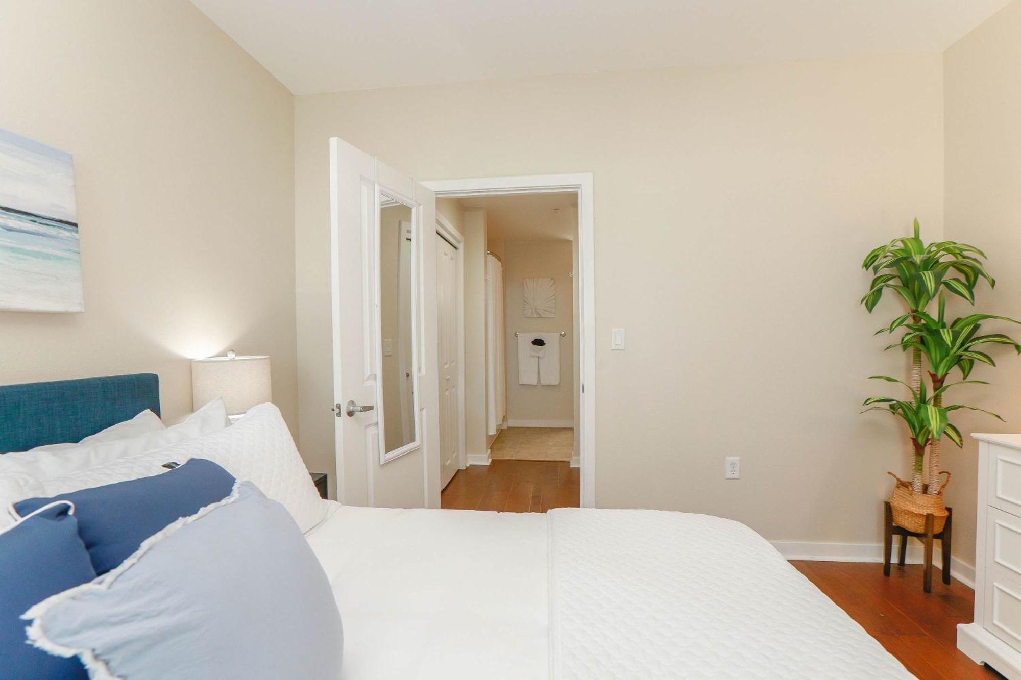 Holiday home Sojourn's Sanctuary Vitamin Sea Sleeps 6