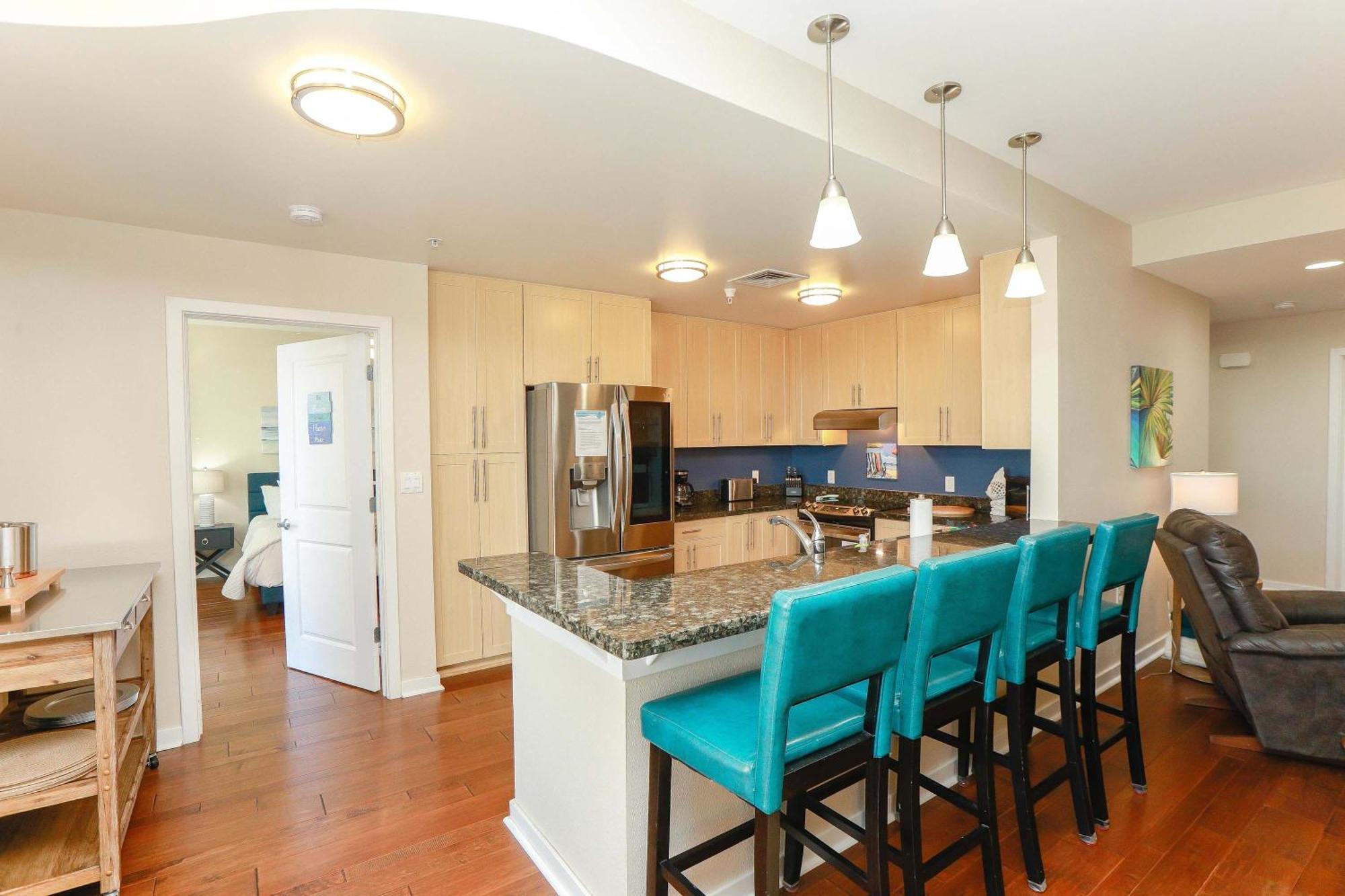 Holiday home Sojourn's Sanctuary Vitamin Sea Sleeps 6 *