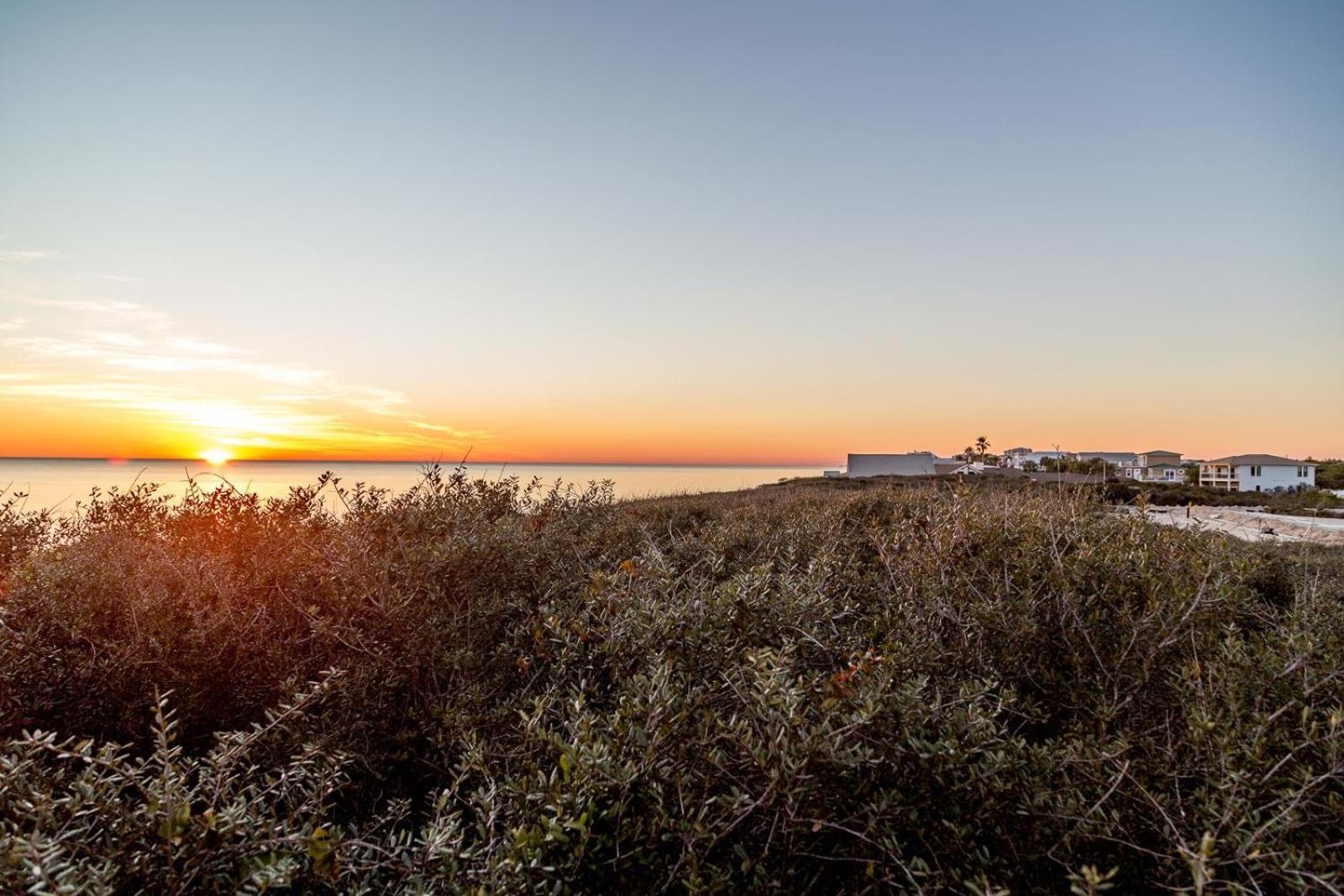 Holiday home Sojourn's Sanctuary Vitamin Sea Sleeps 6 Virginia Beach