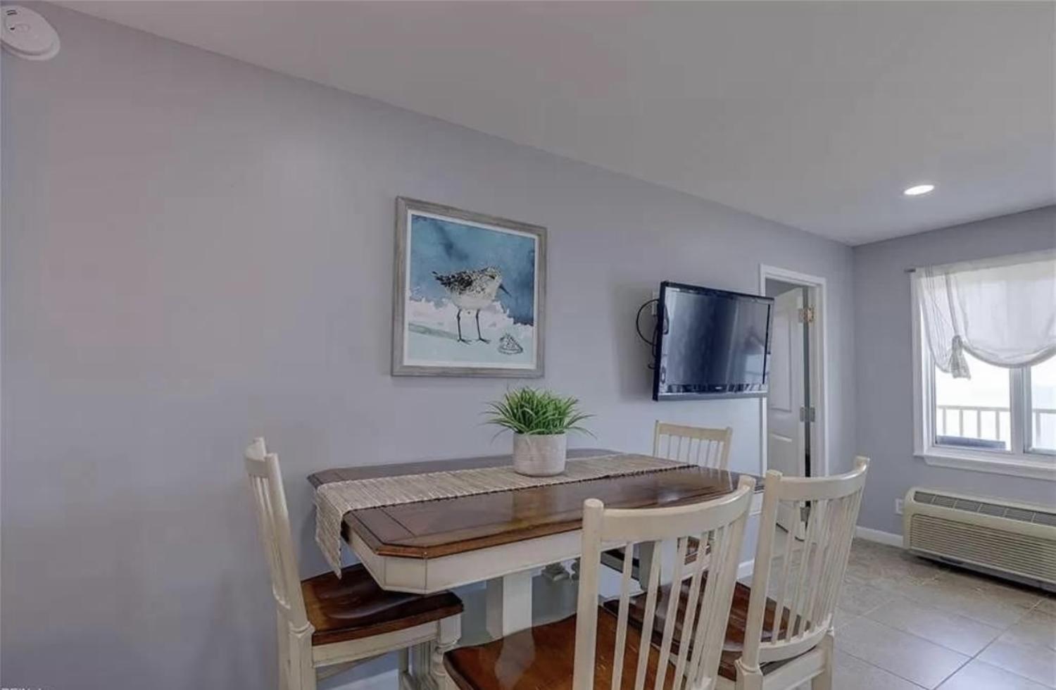 Coastal Condo-amazing View & Indoor Pool 13th Floor
