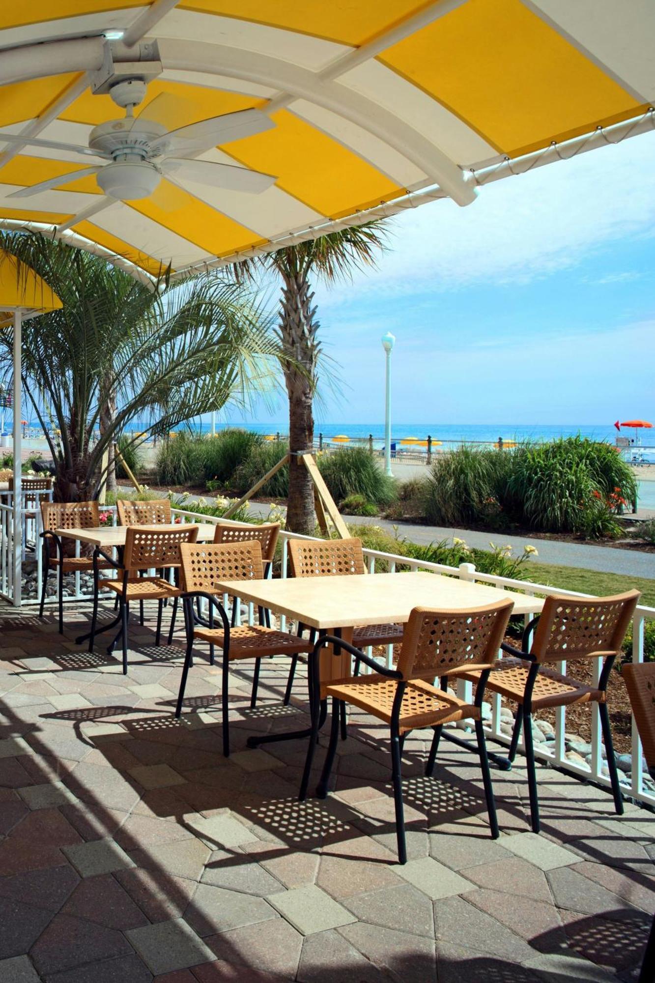 Sheraton Oceanfront 3*