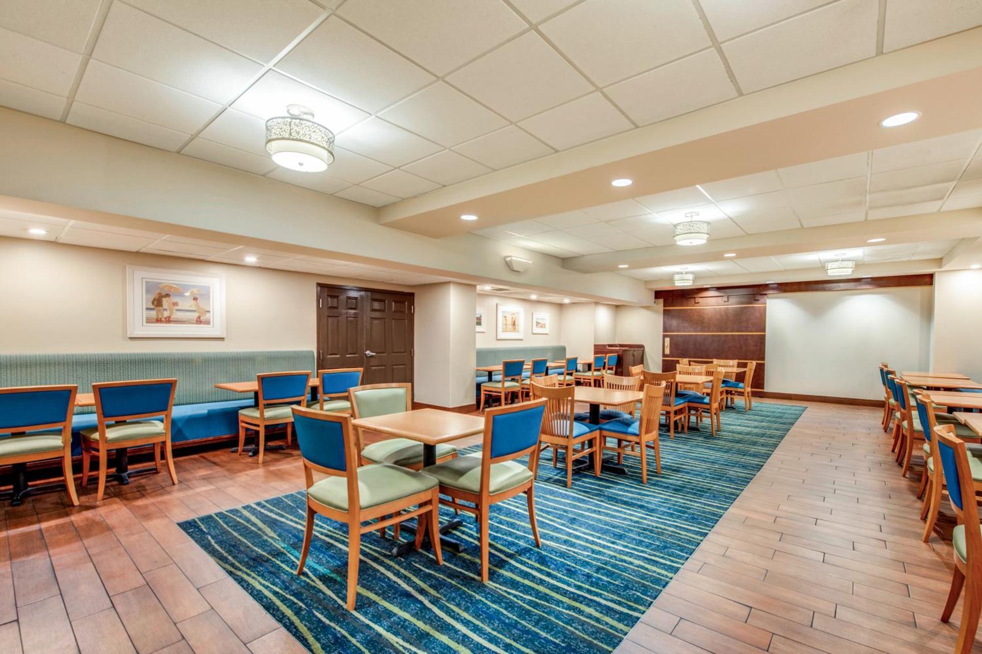 Country & By Radisson, Virginia Oceanfront , Va Hotel Virginia Beach