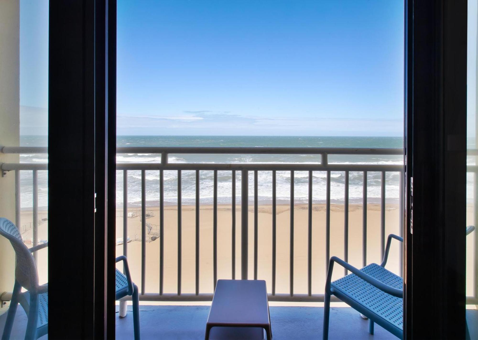 Express & Va Oceanfront By Ihg Resort 3*