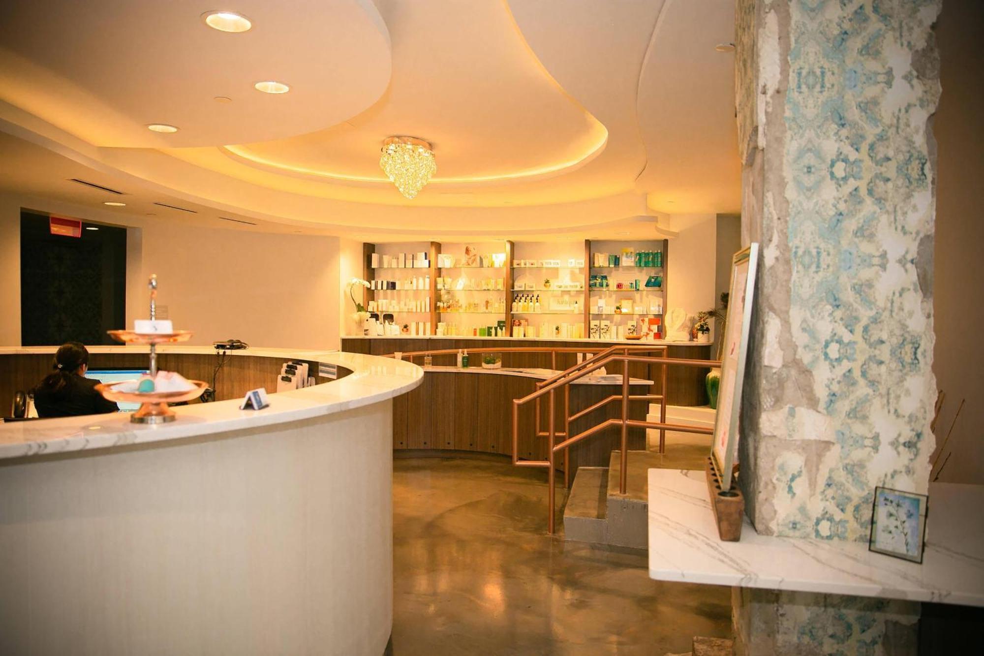 The Historic Cavalier And Club Autograph Collection Hotel 4*