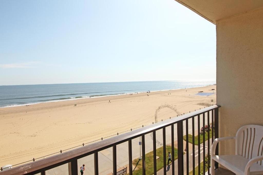 Barclay Towers King Hotel Virginia Beach