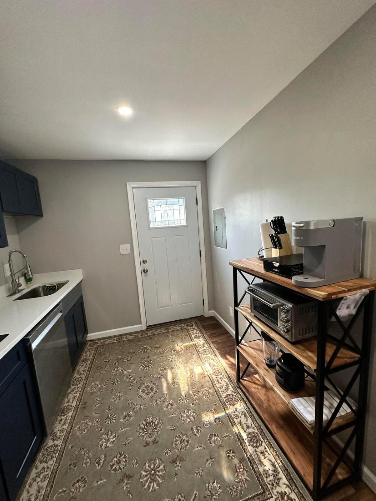 Fancy 1br 1bath Extended * Virginia Beach