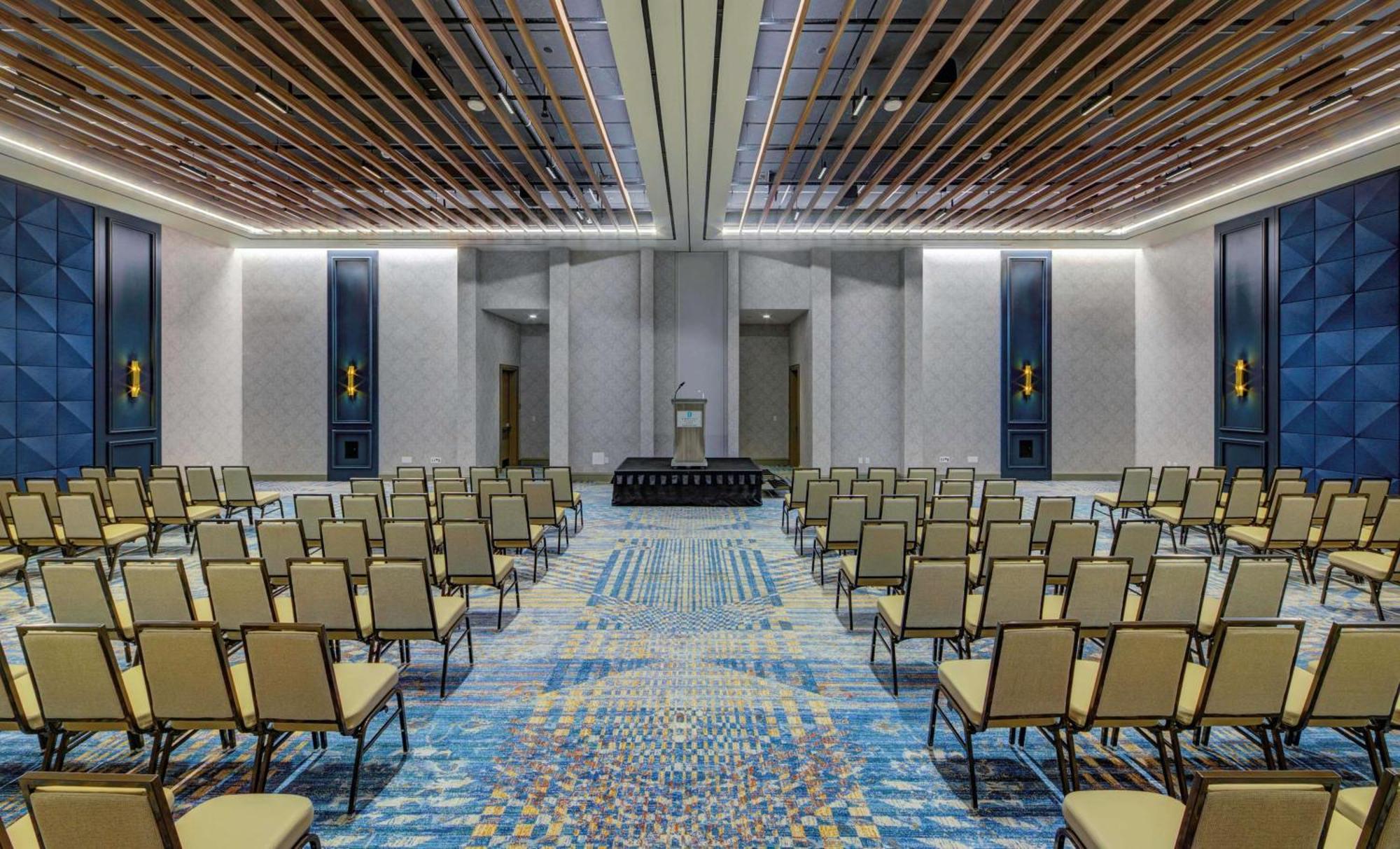 Embassy By Hilton Virginia Oceanfront Virginia Beach