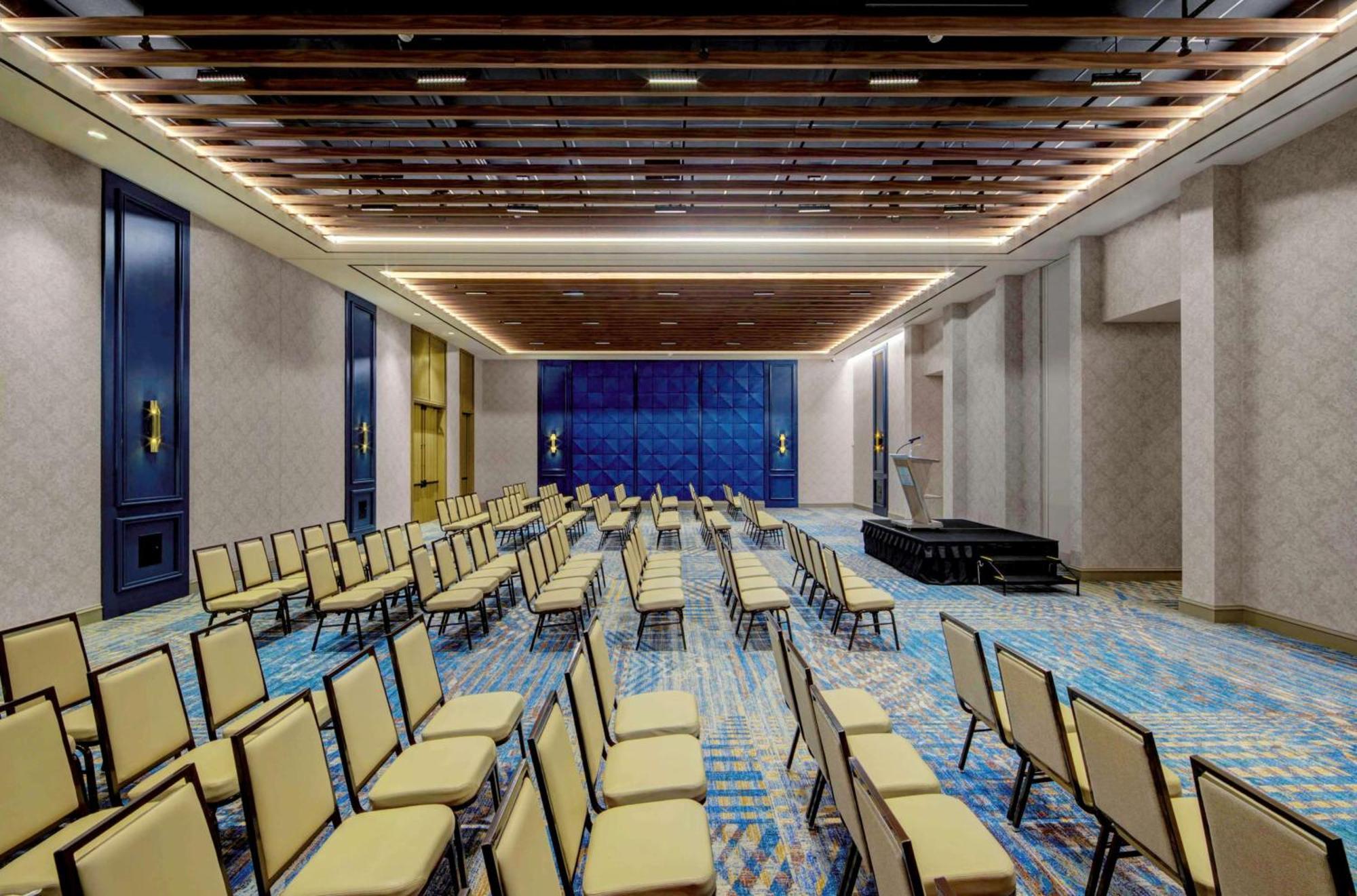 Resort Embassy By Hilton Virginia Oceanfront