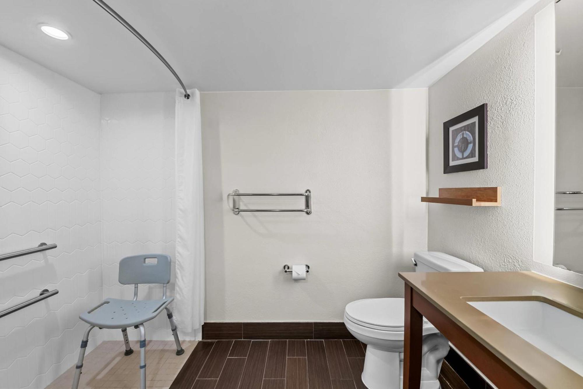 Country & By Radisson, Virginia Oceanfront , Va 3*