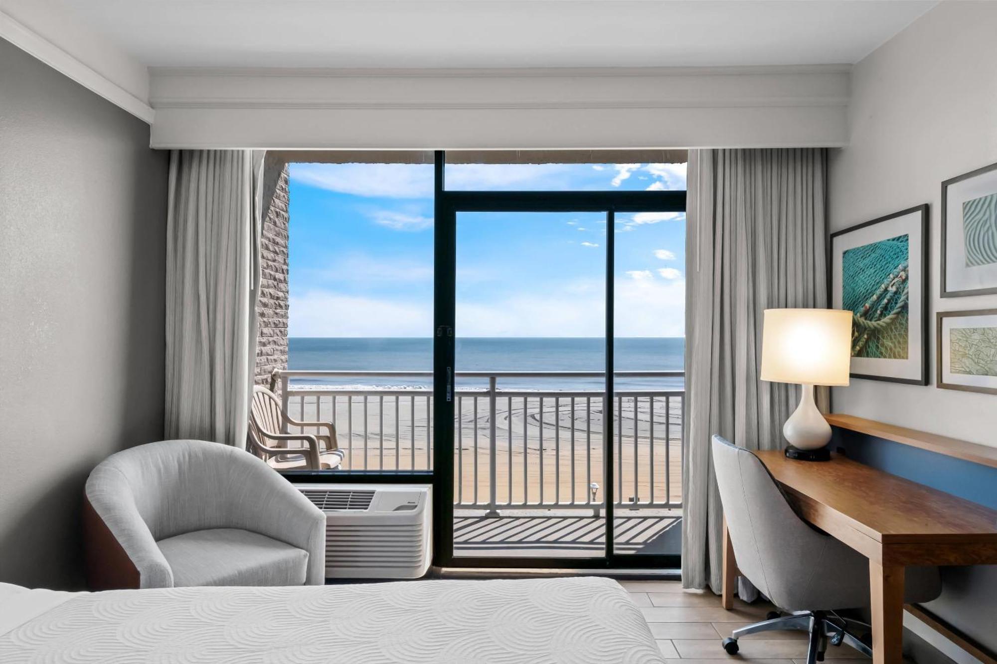 Country & By Radisson, Virginia Oceanfront , Va