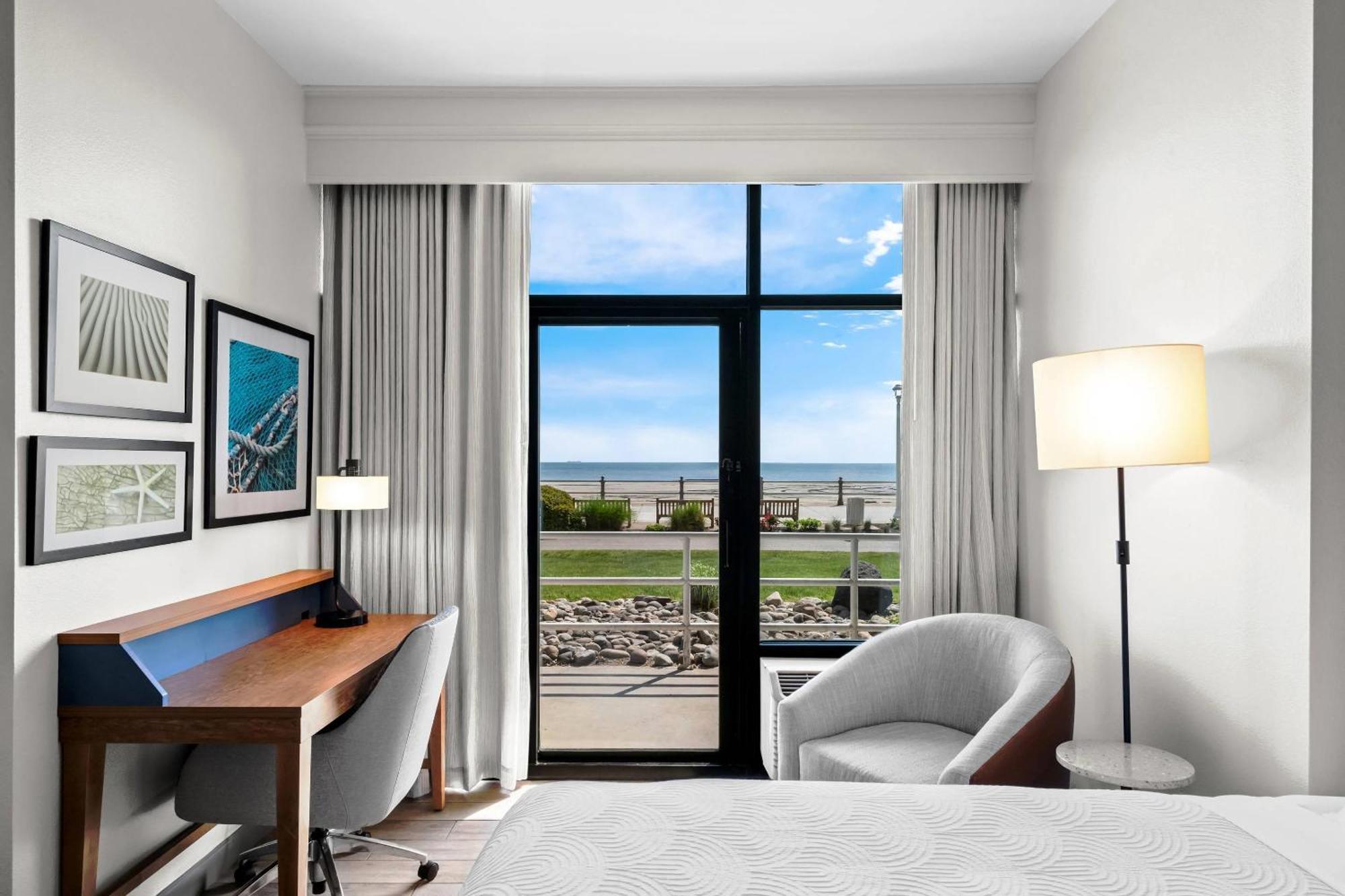 Country & By Radisson, Virginia Oceanfront , Va Virginia Beach