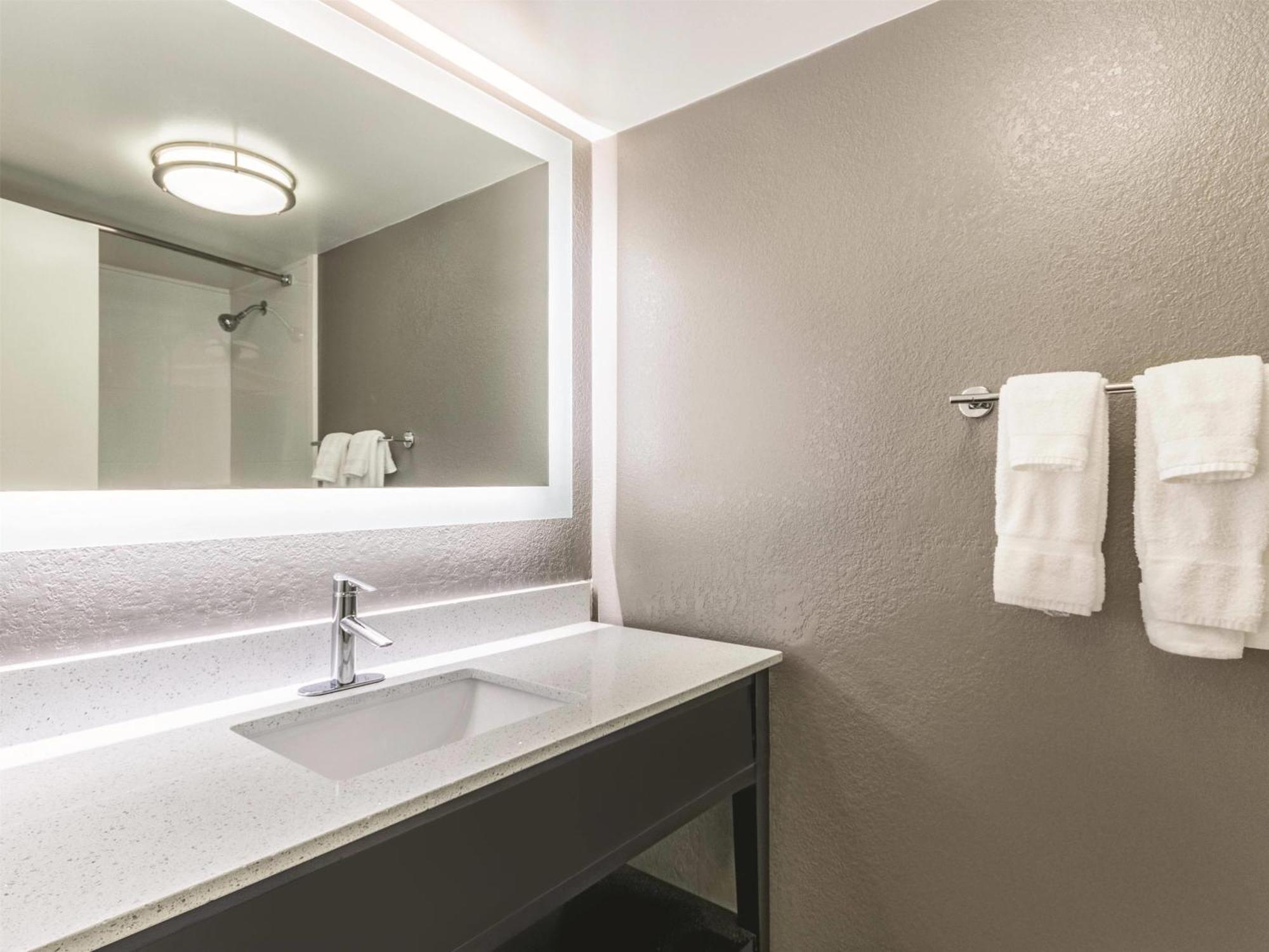 Hotel La Quinta By Wyndham Virginia Virginia Beach