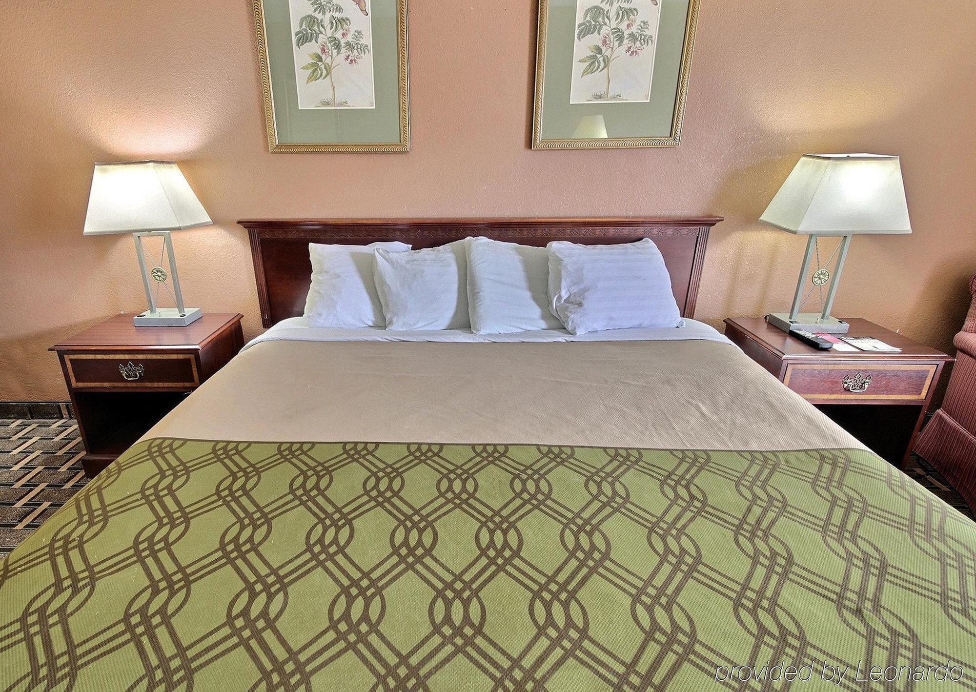 Lodge Econo Town Center Virginia Beach
