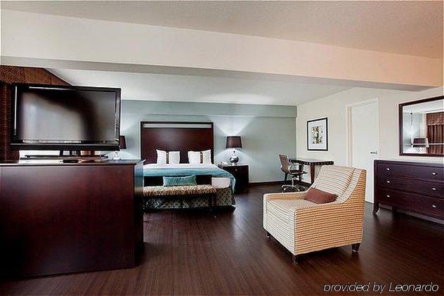 Virginia - Norfolk By Ihg 4*