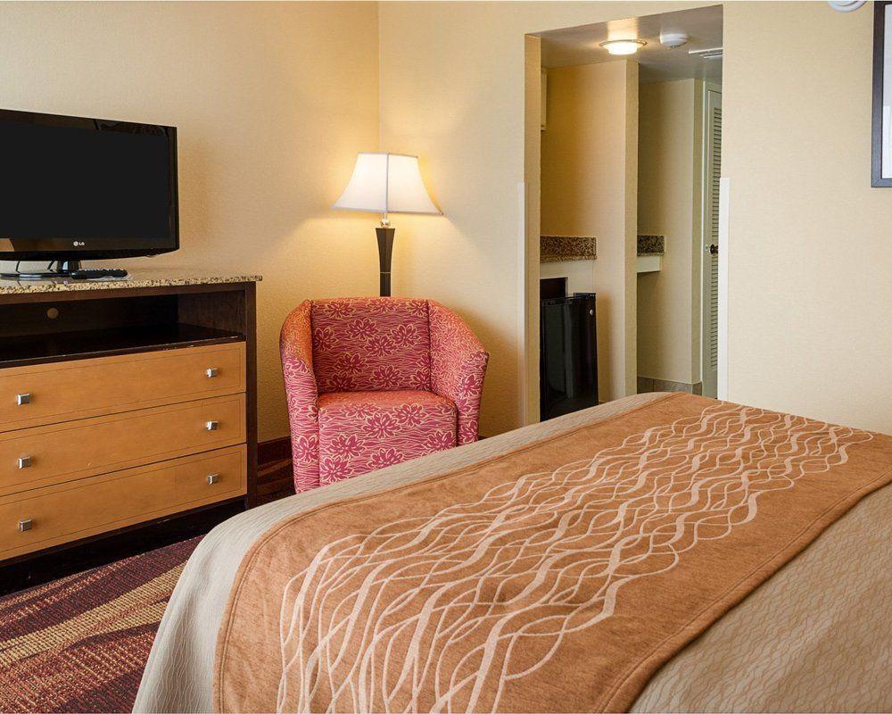Hotel Coastal & Virginia - Oceanfront 3*
