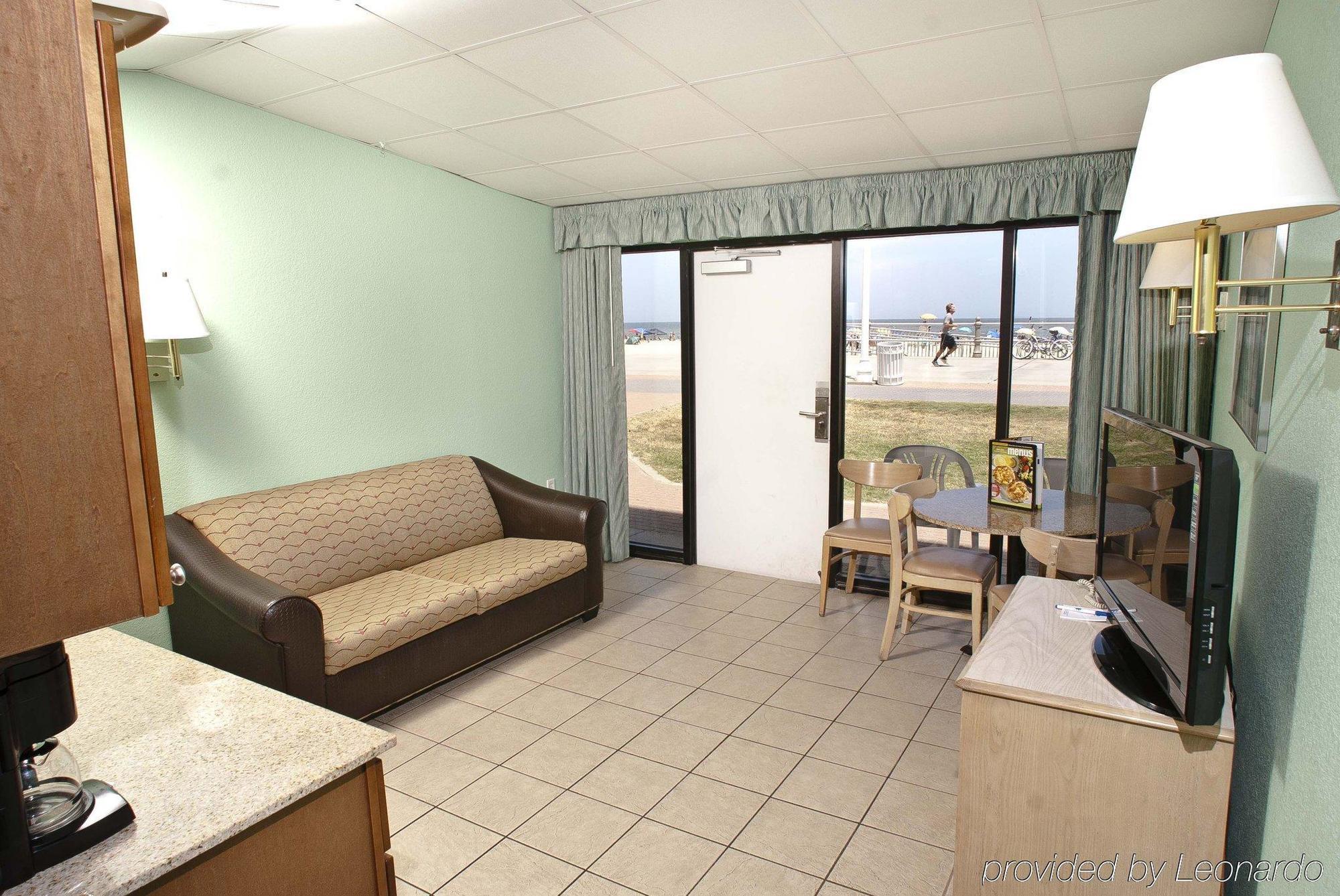 The Schooner Hotel Virginia Beach