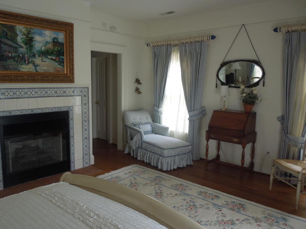 Church Point Manor Bed & Breakfast Virginia Beach